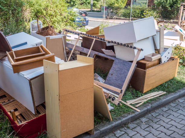 Best Yard Cleanup Services  in Spicer, MN